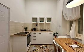 Cozy Studio Flat In The Heart Of Budapest